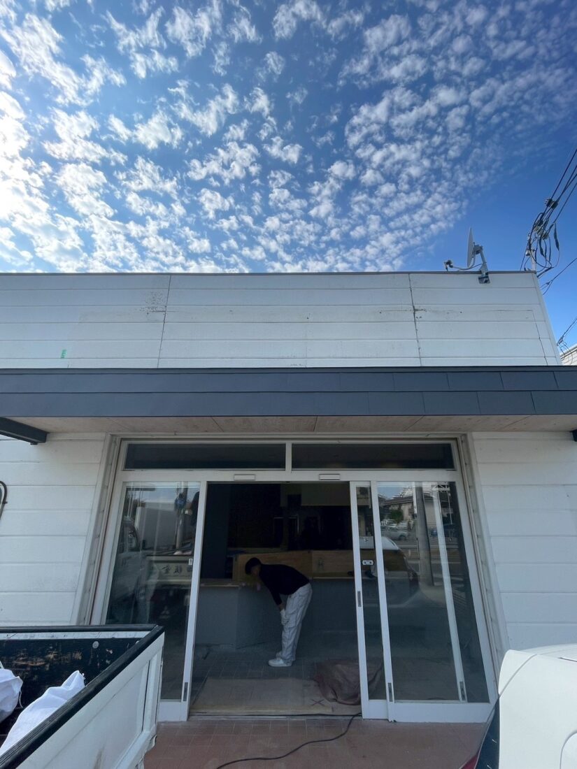 店舗玄関庇工事