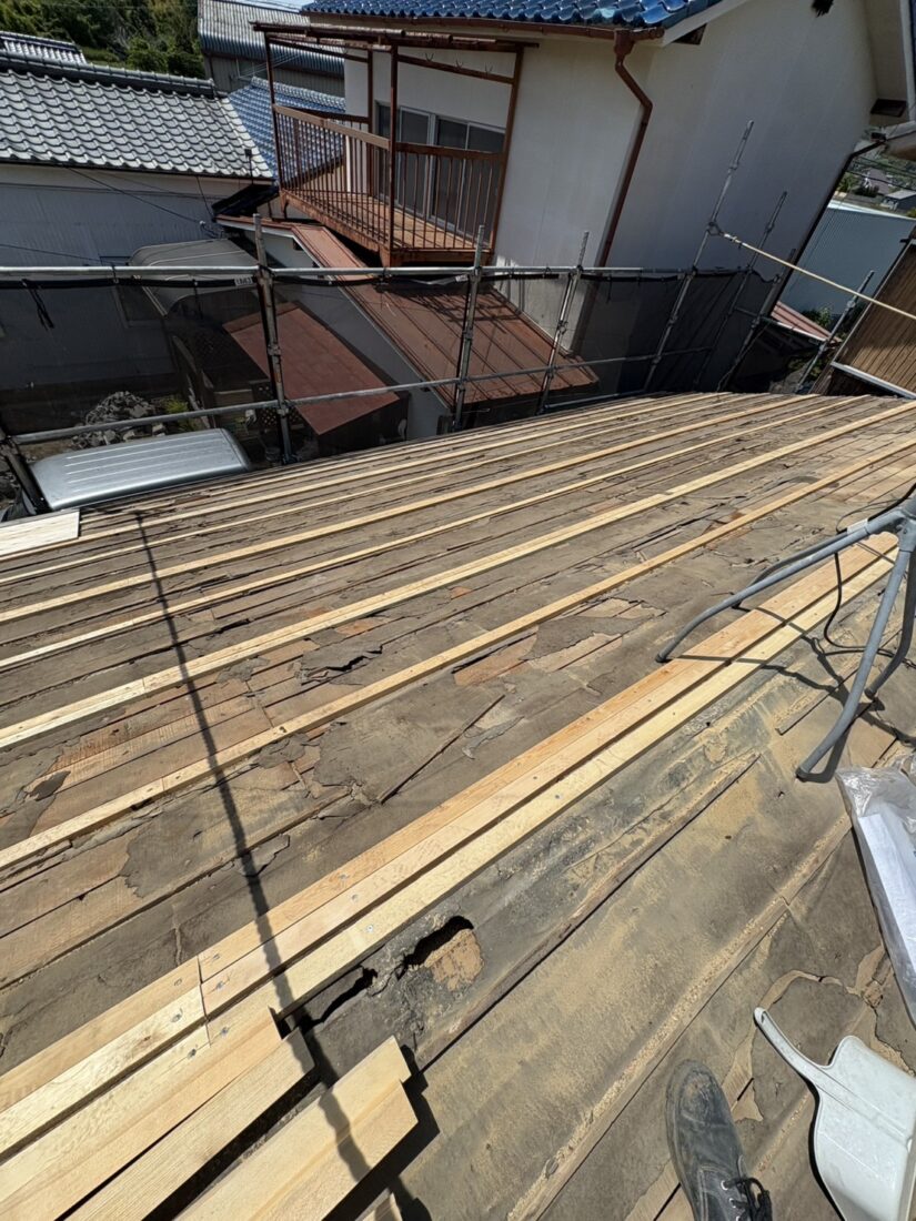 屋根葺き替え工事